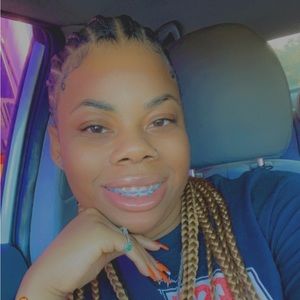 Meet your Posher, Imani